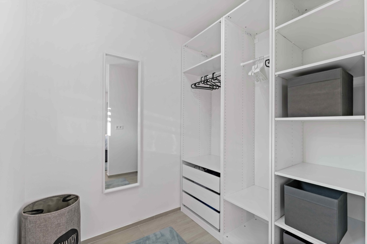 Walk-in closet