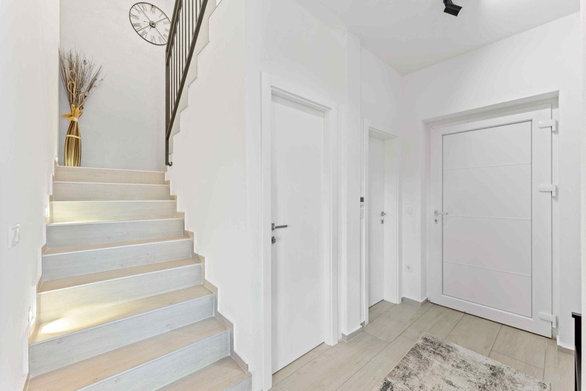 Entry hall and staircase